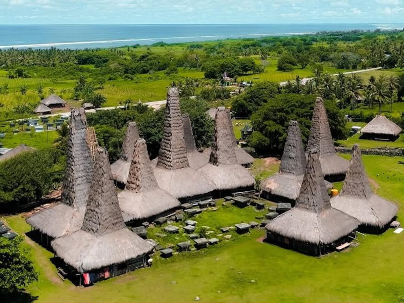 Desa Ratenggaro